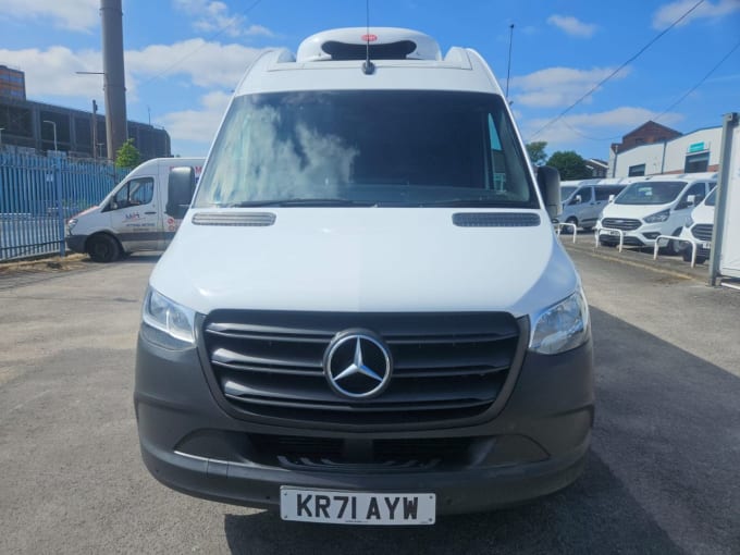 2025 Mercedes-benz Sprinter