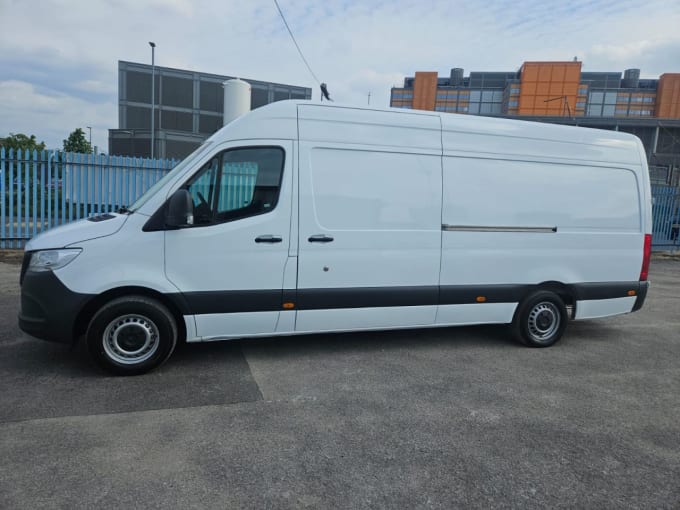 2025 Mercedes-benz Sprinter