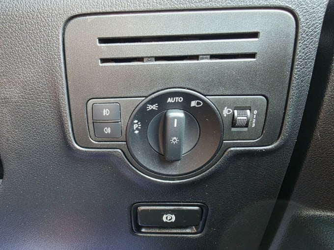 2025 Mercedes-benz Vito
