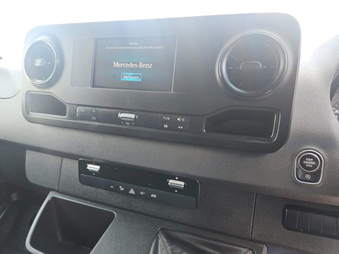 2025 Mercedes-benz Sprinter