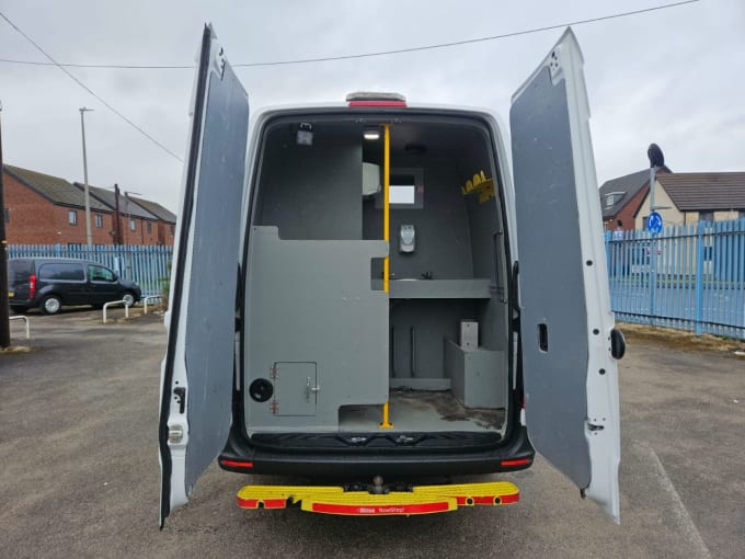 2025 Mercedes-benz Sprinter