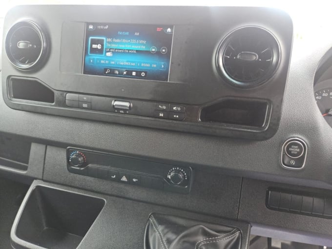 2025 Mercedes-benz Sprinter