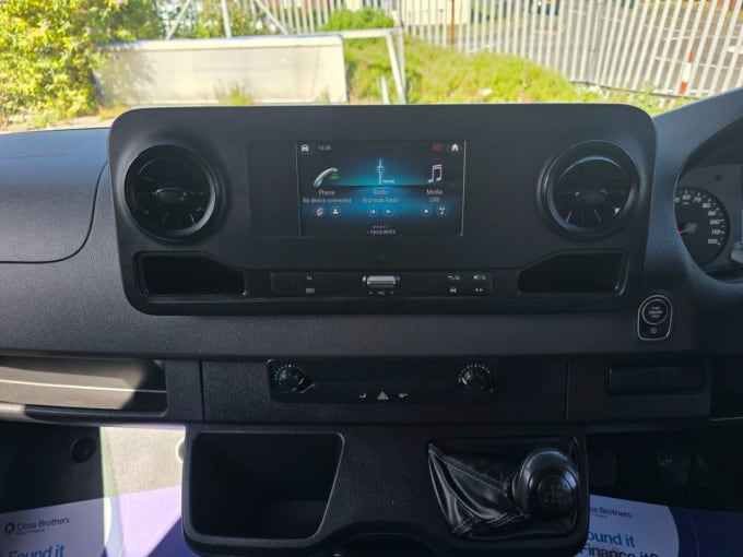 2025 Mercedes-benz Sprinter