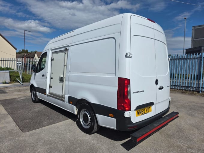 2025 Mercedes-benz Sprinter