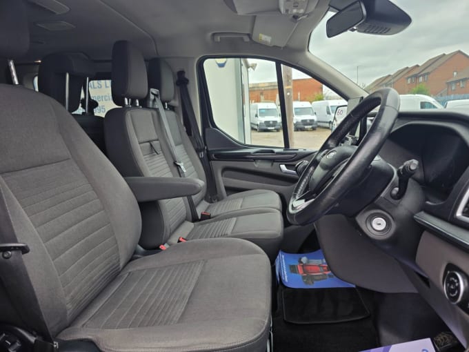 2025 Ford Tourneo Custom