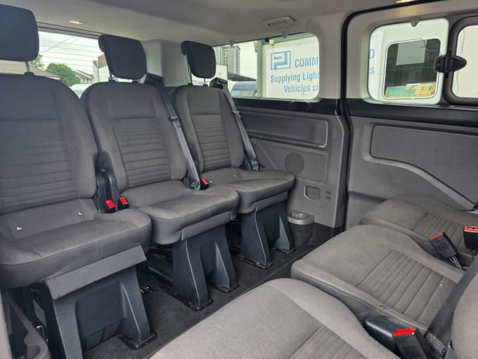 2025 Ford Tourneo Custom