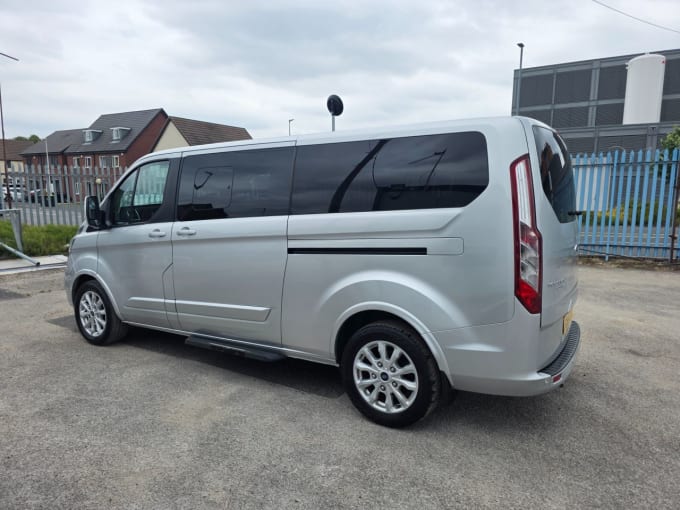 2025 Ford Tourneo Custom