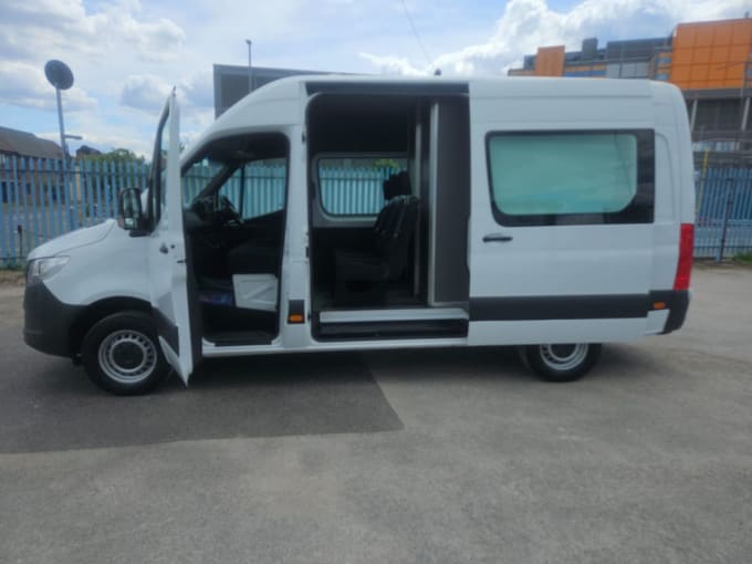 2025 Mercedes-benz Sprinter