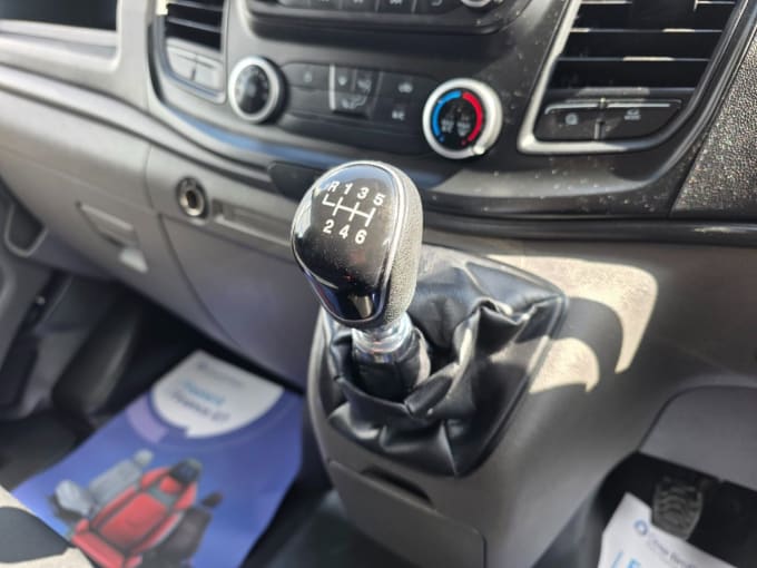 2025 Ford Transit Custom