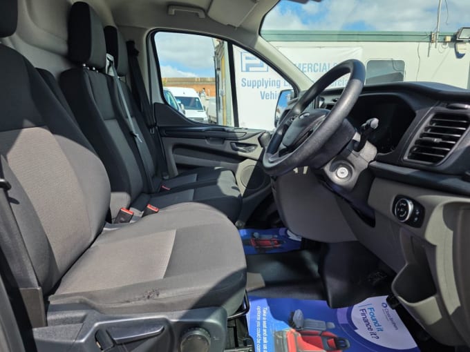 2025 Ford Transit Custom
