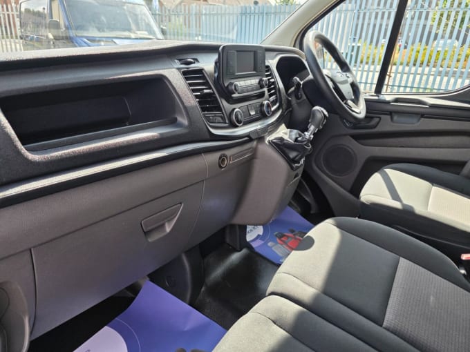 2025 Ford Transit Custom