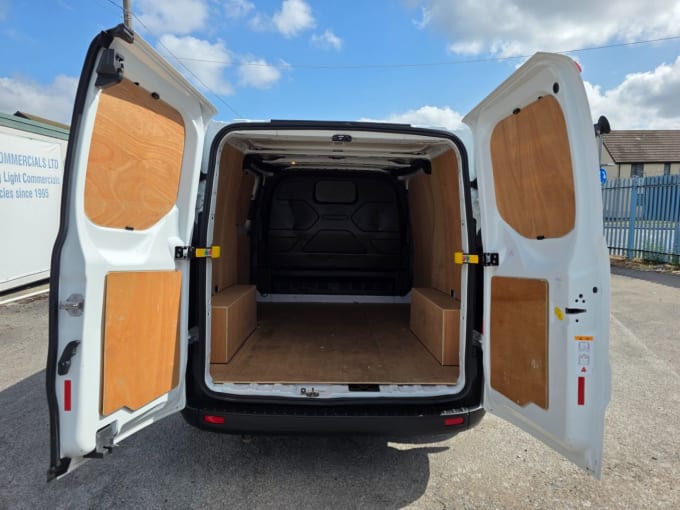 2025 Ford Transit Custom