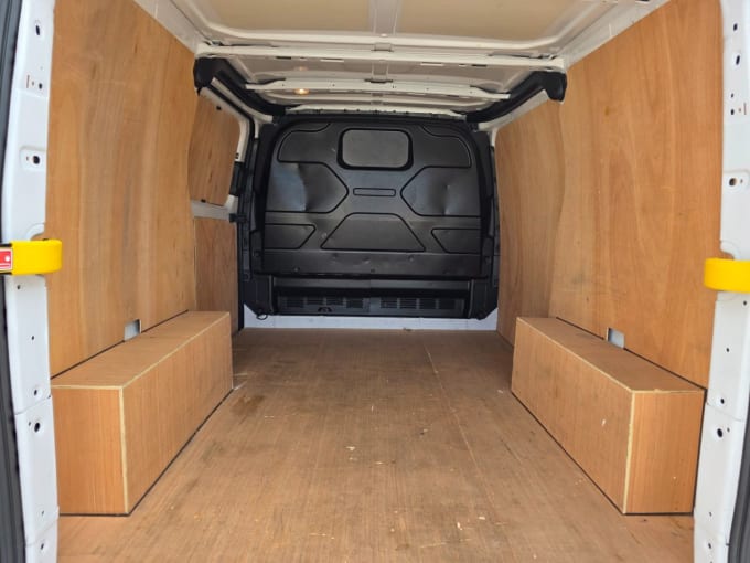 2025 Ford Transit Custom