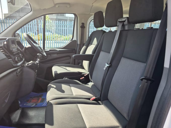2025 Ford Transit Custom