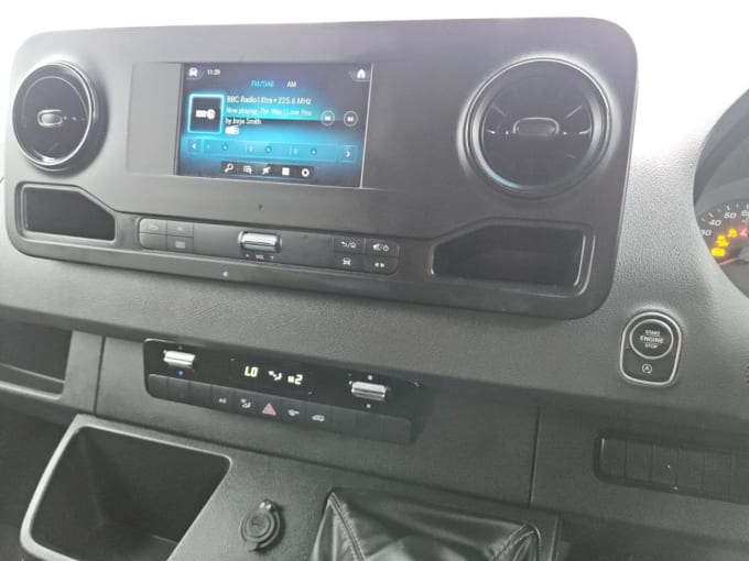 2025 Mercedes-benz Sprinter