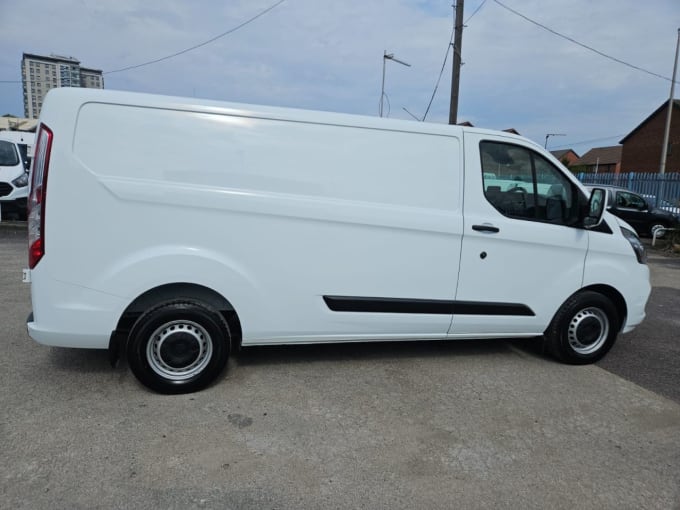 2025 Ford Transit Custom
