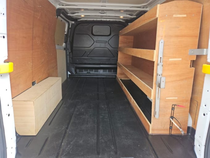 2025 Ford Transit Custom