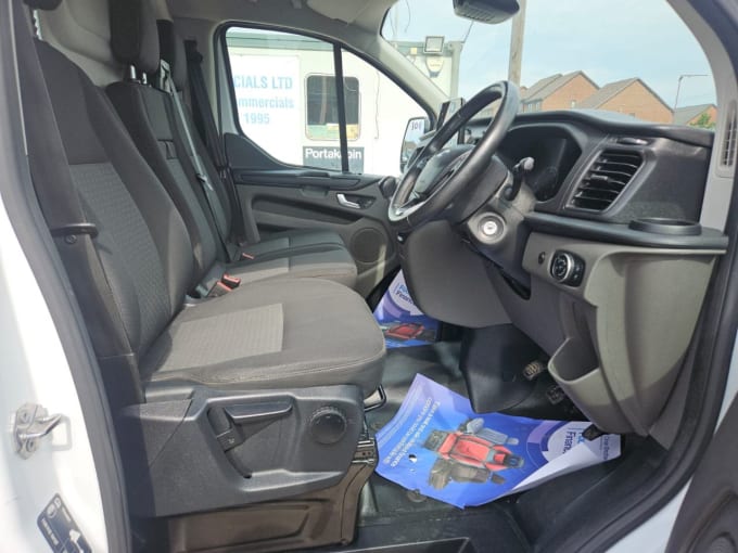 2025 Ford Transit Custom