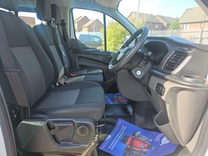 2025 Ford Transit Custom
