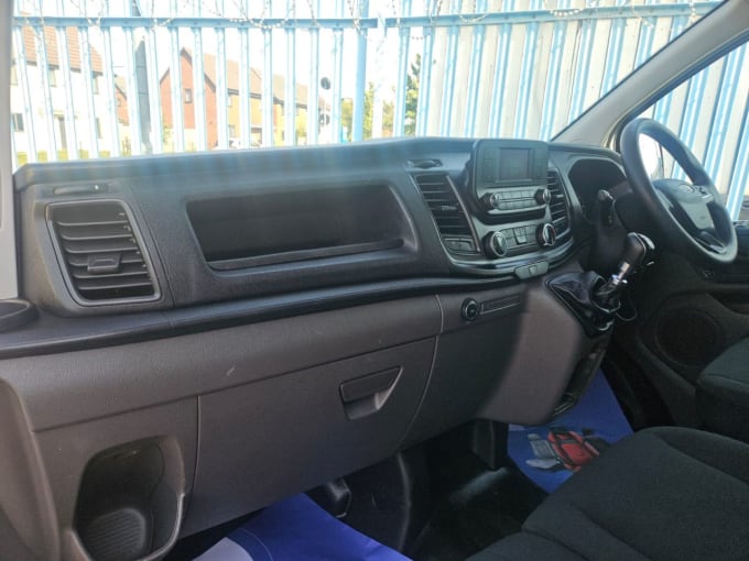 2025 Ford Transit Custom