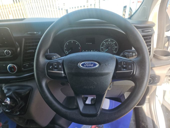 2025 Ford Transit Custom