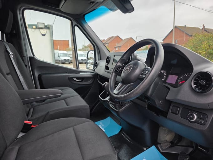 2025 Mercedes-benz Sprinter