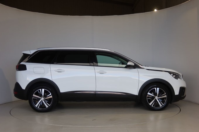 2024 Peugeot 5008