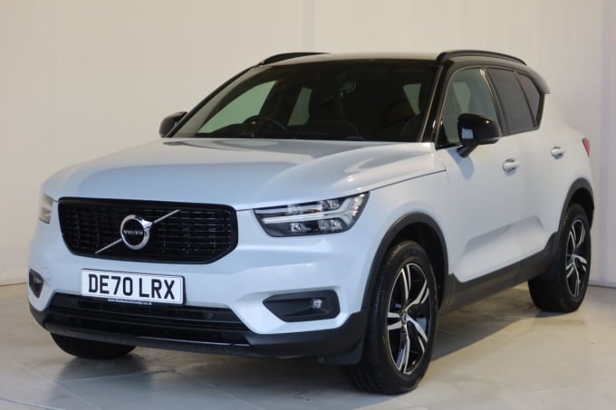 2025 Volvo Xc40