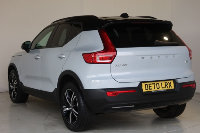 2025 Volvo Xc40