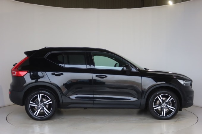 2025 Volvo Xc40