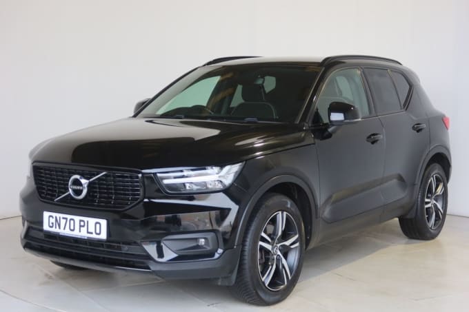 2025 Volvo Xc40