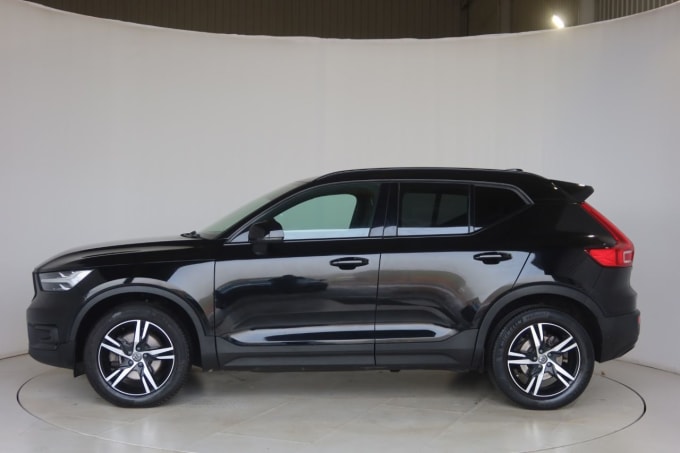 2025 Volvo Xc40