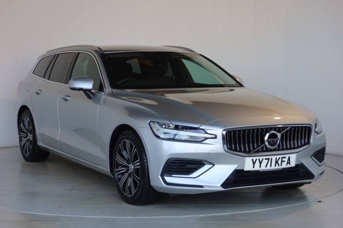 2025 Volvo V60