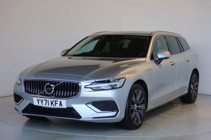 2025 Volvo V60