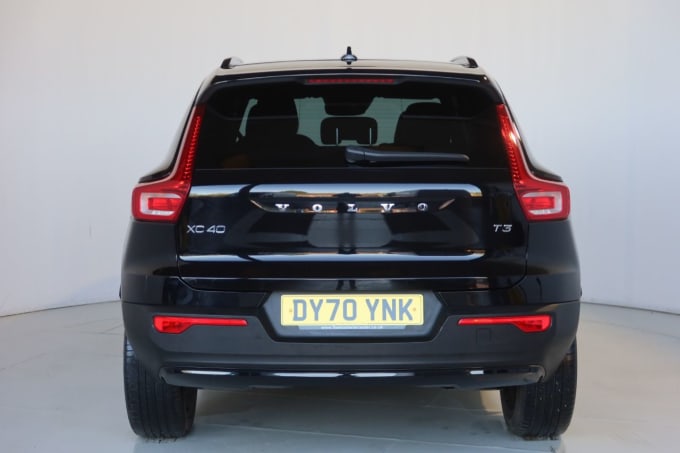 2025 Volvo Xc40