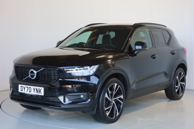 2025 Volvo Xc40