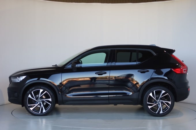 2025 Volvo Xc40