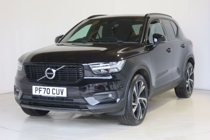 2025 Volvo Xc40