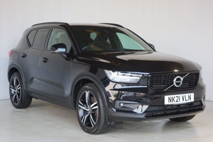 2025 Volvo Xc40