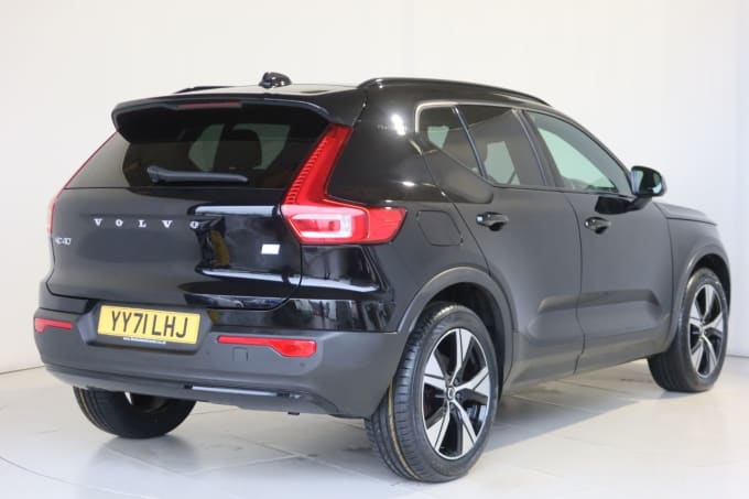 2025 Volvo Xc40