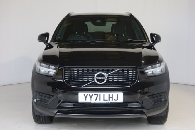 2025 Volvo Xc40