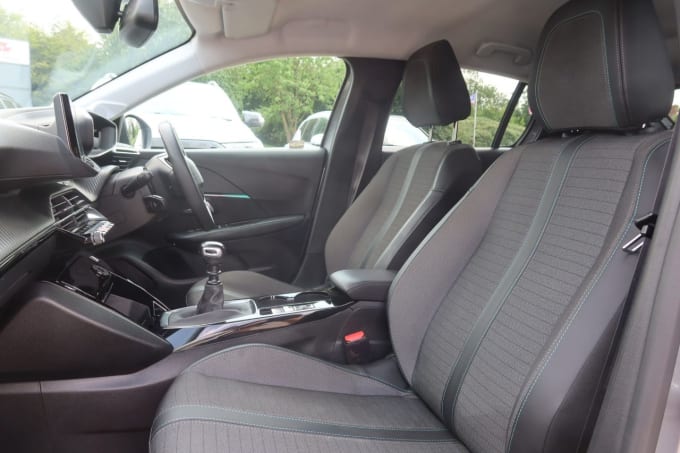 2025 Peugeot 208