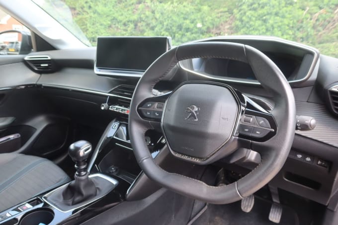 2025 Peugeot 208