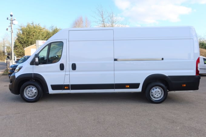 2025 Peugeot Boxer