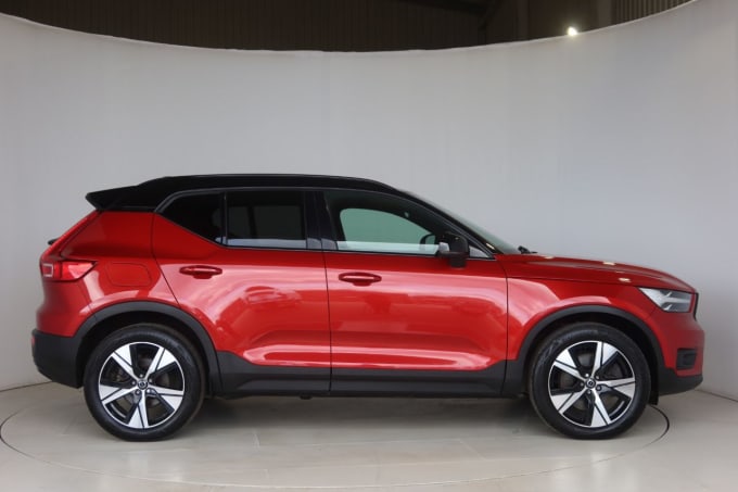 2025 Volvo Xc40