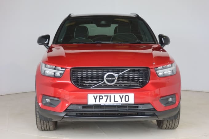 2025 Volvo Xc40