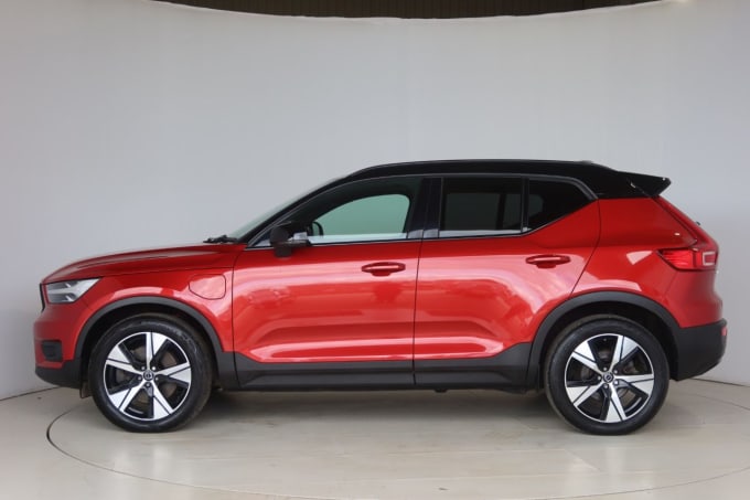 2025 Volvo Xc40