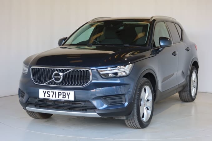 2025 Volvo Xc40