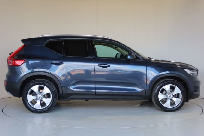 2025 Volvo Xc40