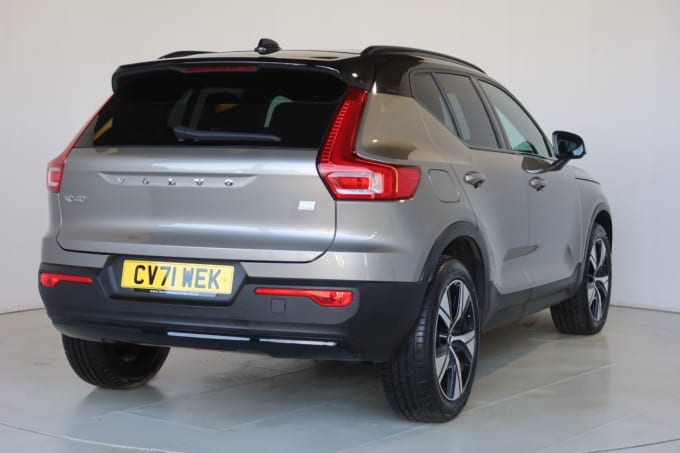 2025 Volvo Xc40